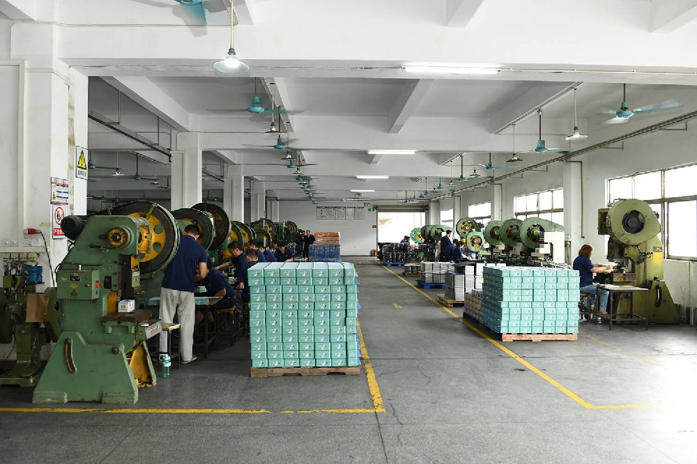 made-to-order tins manufacturer